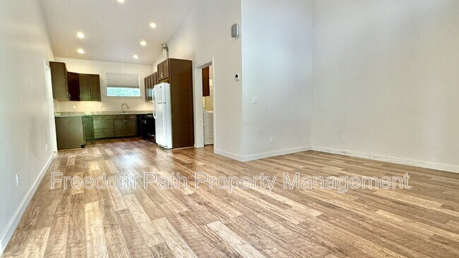 Foto del edificio - 1727 Gypsy Bay Rd