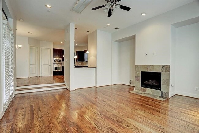 Building Photo - 1203 Detering St