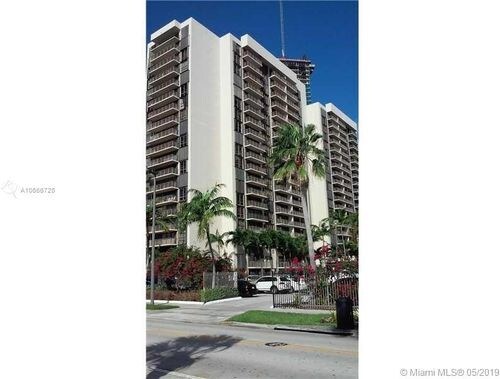 Foto del edificio - 1450 Brickell Bay Dr