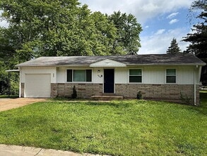 Building Photo - 2033 Bella Clare Dr