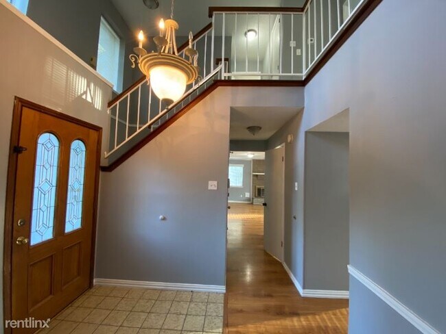Building Photo - 4 br, 2.5 bath House - 13327 Scamp Dr
