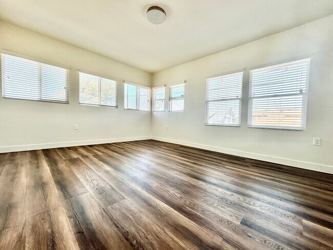 Foto del edificio - 2513 1/2 W 18th St Los Angeles, CA 90019