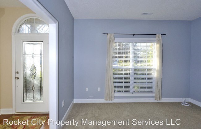 Building Photo - 5013 Patriot Park Cir SE