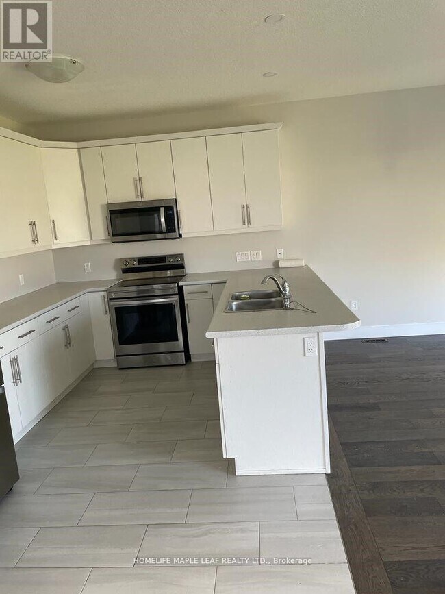 Photo du bâtiment - 2011 Evans Blvd