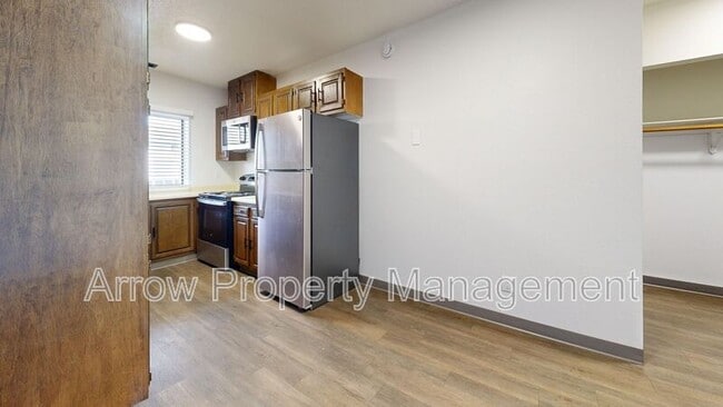 Building Photo - 201 E Arbor Ave