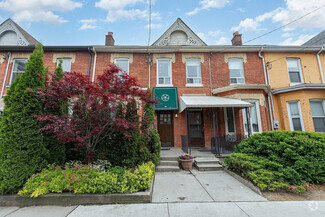 Building Photo - 105 Harbord St