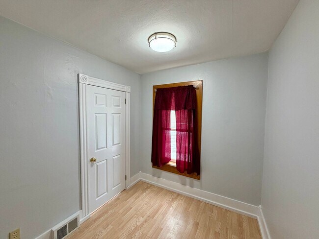 Foto del edificio - 407 N State St