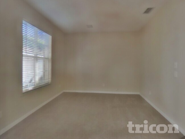 Building Photo - 850 Golden Pond Ct