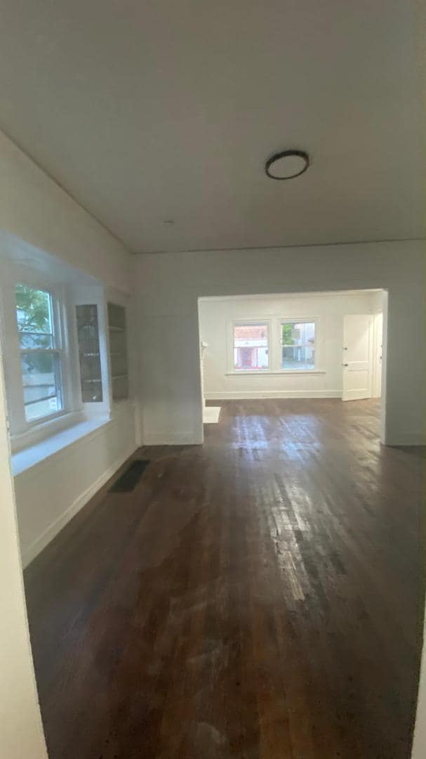 Foto del edificio - 4236 E 131st St