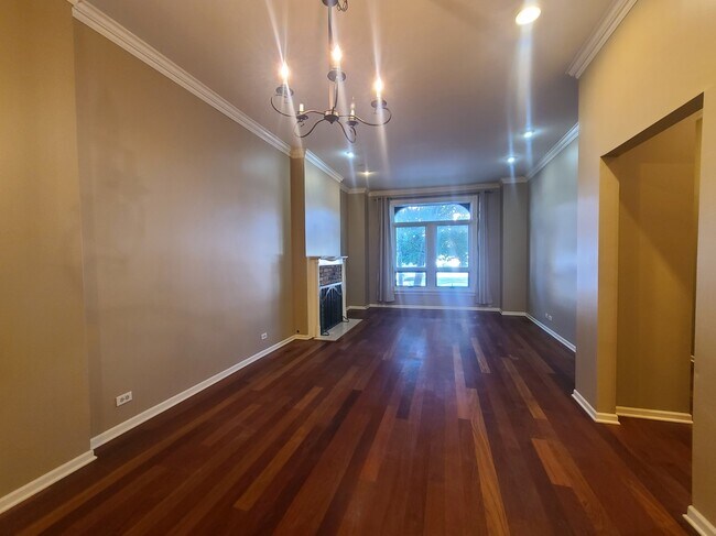 Foto del edificio - 2646 N Seminary Ave
