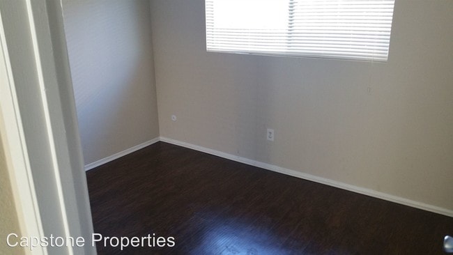 Building Photo - 1386 N Cuyamaca St