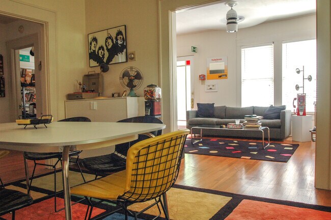 Foto del edificio - 4310 Trellis Ct