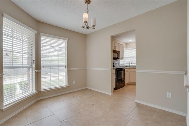 Building Photo - 755 Burr Oak Dr