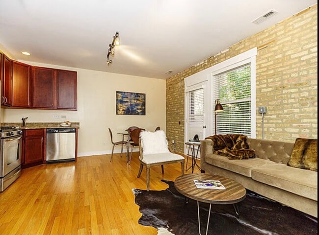 Building Photo - 4938 N Winthrop Ave