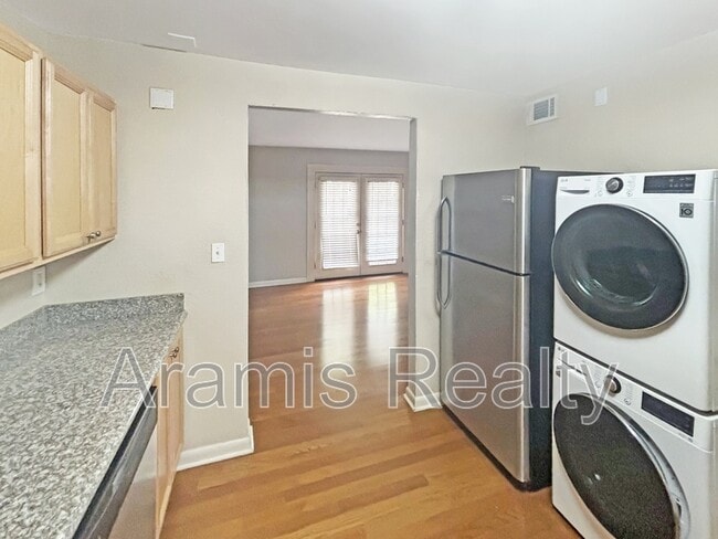 Photo - 1355 Euclid Ave NE Apartment