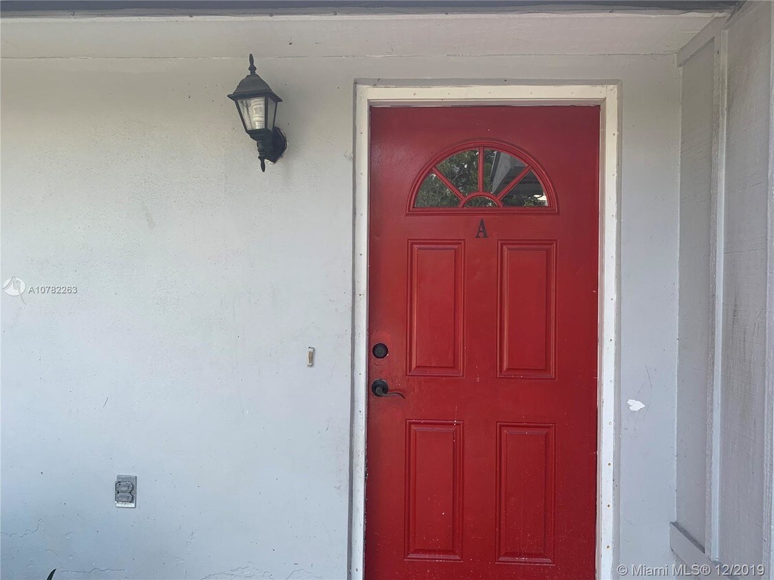 Foto principal - 513 Pine Ridge Ave