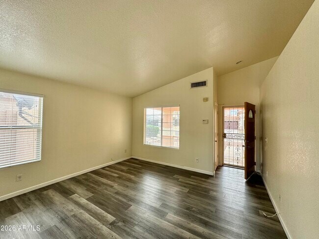 Foto del edificio - 2380 E Derringer Way