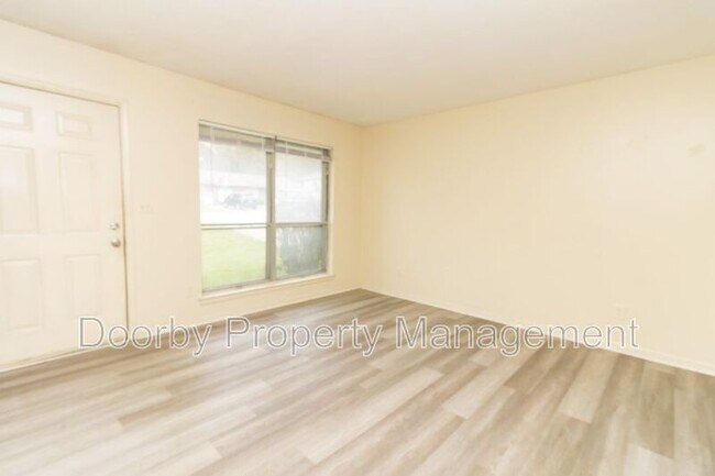 Building Photo - 7833 Basswood Ln