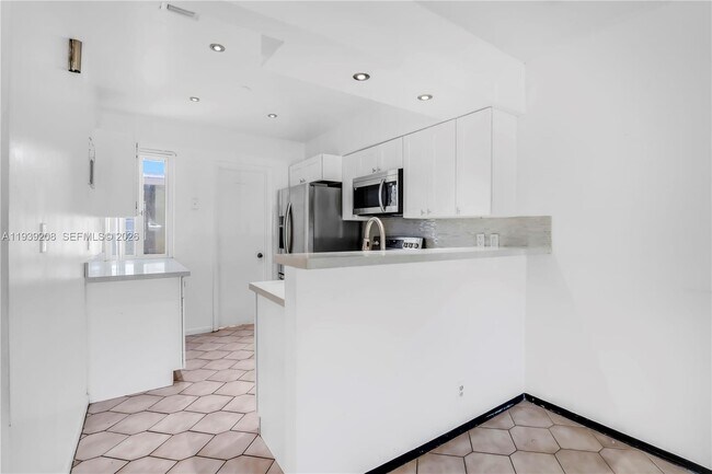 Foto del edificio - 137 NE 1st Ct