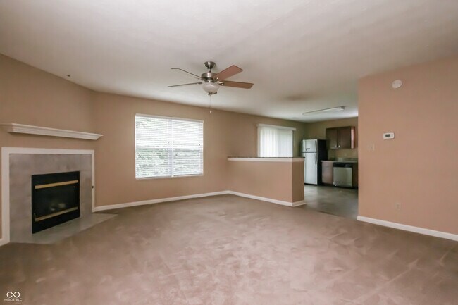 Foto del edificio - 3338 Montgomery Dr