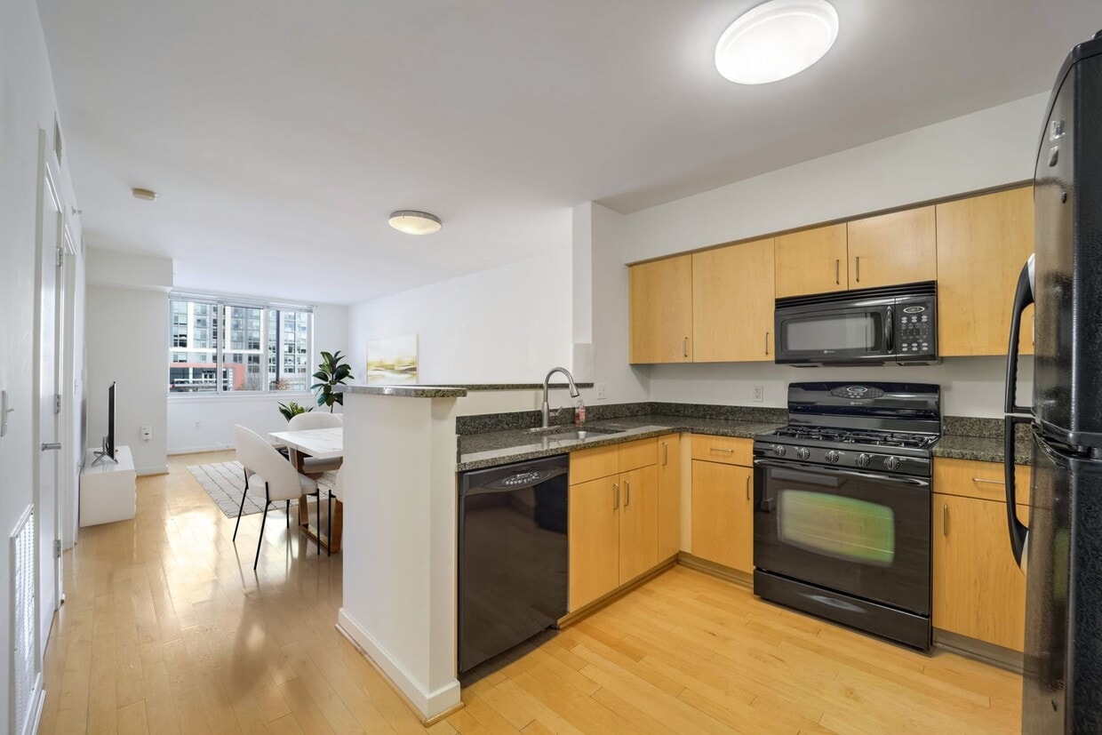 Primary Photo - Spacious 1BR + Parking and Building Amenit...