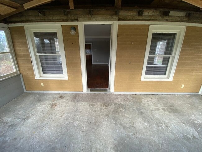 Building Photo - 3 Bed 1 Bath Single Family Home for Rent