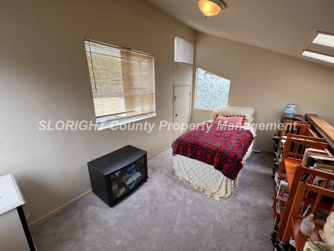 Building Photo - AVAILABLE JULY- Charming Cottage in Los Osos - 2 Bed / 1 Bath
