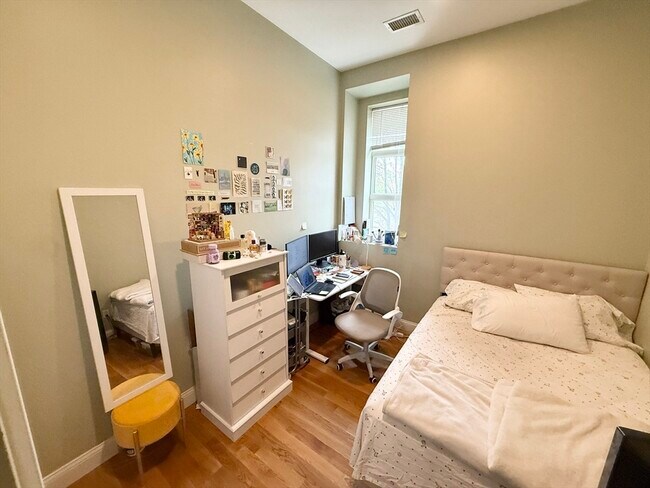 Foto del edificio - 409 Dudley St