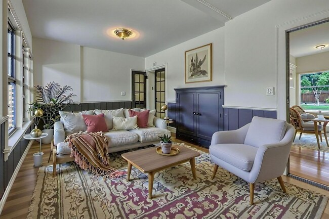 Foto del edificio - 1937 Foster Ave