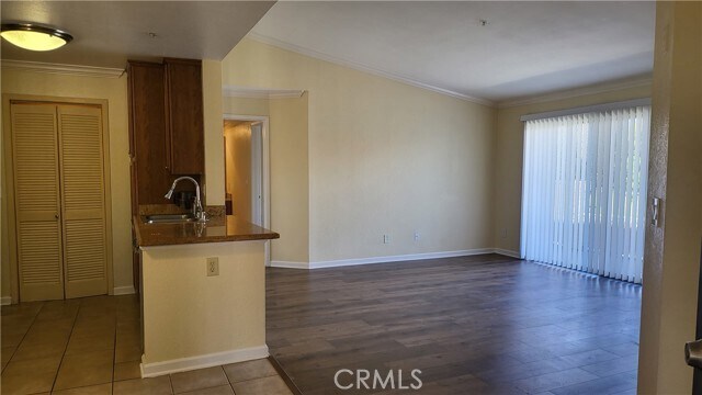 Building Photo - 2040 Las Colinas Cir