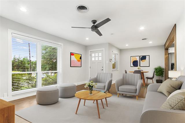 Foto del edificio - 10005 Newcombe Dr