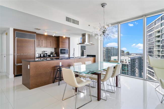 Foto del edificio - 495 Brickell Ave