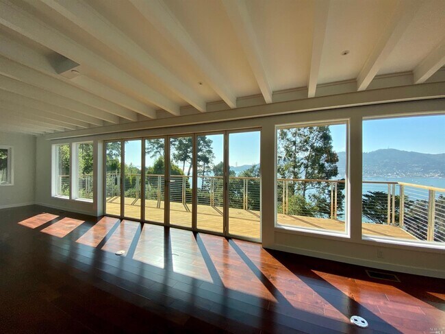 Building Photo - 4 Eucalyptus Rd