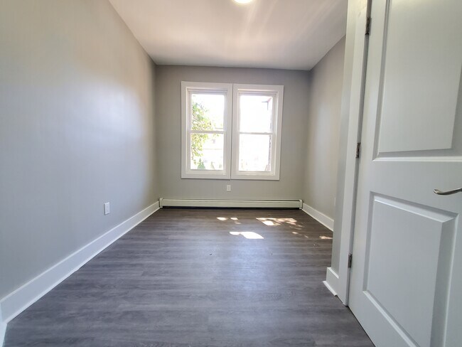 306 Ege ave 2 - 302 Ege Ave