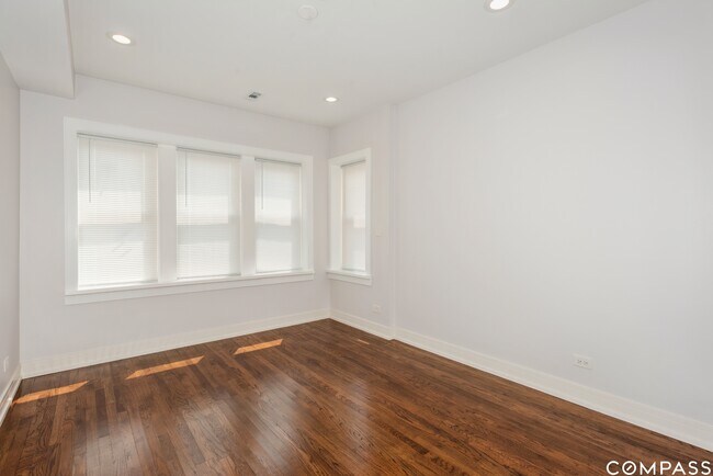 Foto del edificio - 3049 N Spaulding Ave