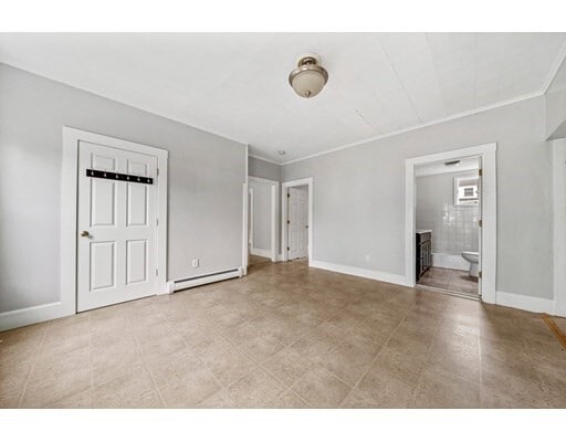 Primary Photo - 55 Oak St