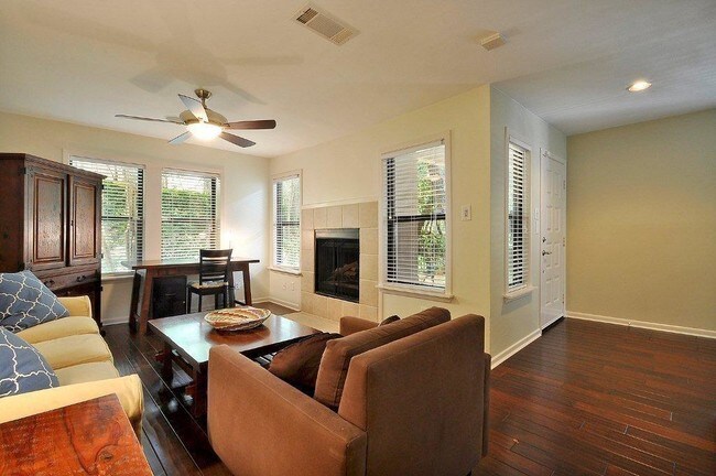 Foto del edificio - 735 Patterson Ave