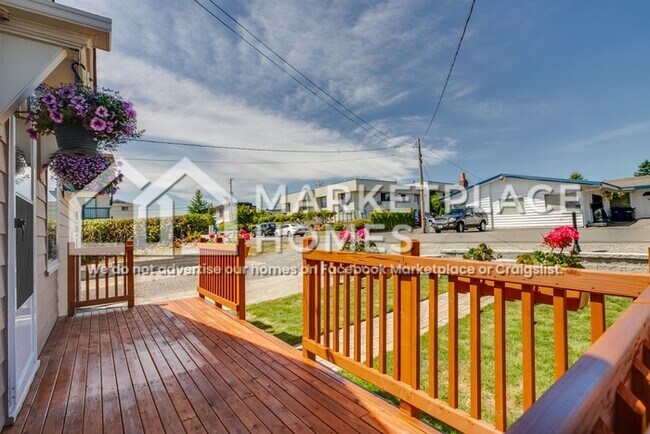 Foto del edificio - 615 S 225th St