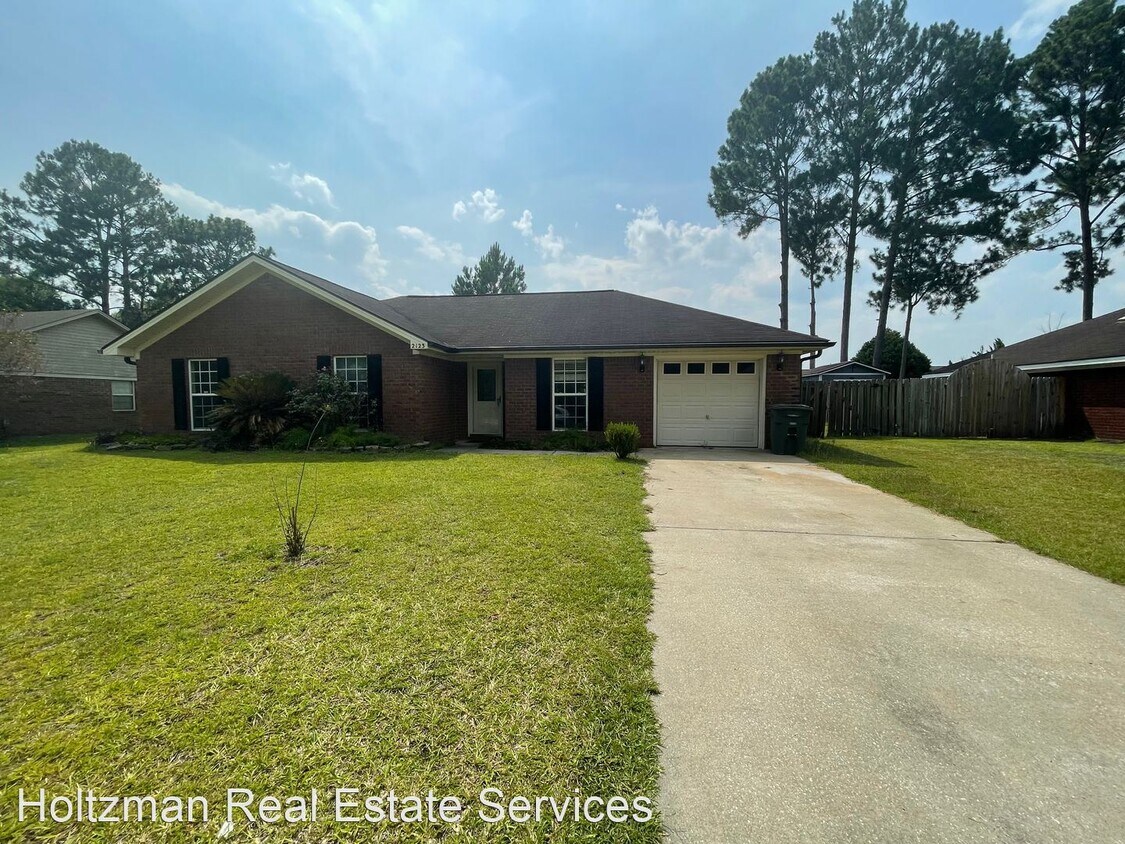 Foto principal - 3 br, 2 bath House - 2123 Walberg Drive