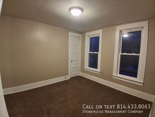 Foto del edificio - 622 E 6th St