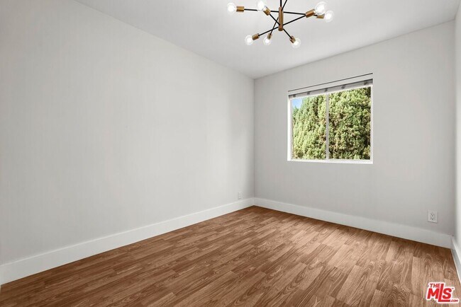 Foto del edificio - 1031 Laurel Ave