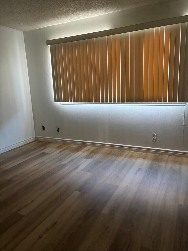 Foto del edificio - 3001 King Midas Way