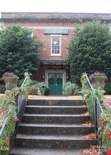 Building Photo - 178 Union St S