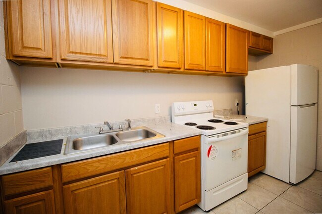 Foto del edificio - 2 Bedroom, 1 Bath in The Lyon St. Neighborhood -