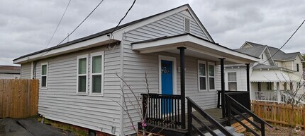 Building Photo - 2225 Wise St