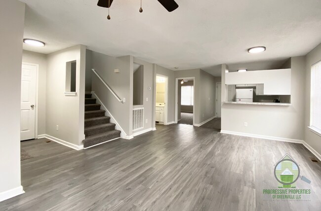 Photo - 6 Embassy Ct House