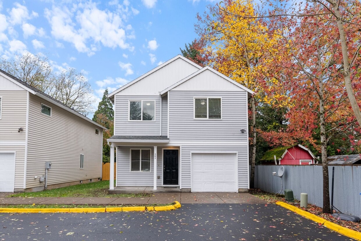 4bed/2.5 Bath home - Available in SE Portl... - 3bed/1.5 Bath home - Available in SE Portl...