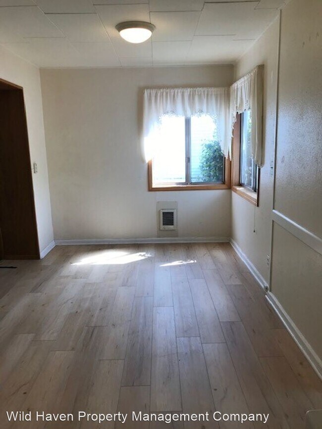 Building Photo - 3 br, 1 bath House - 140 SW Daniels St