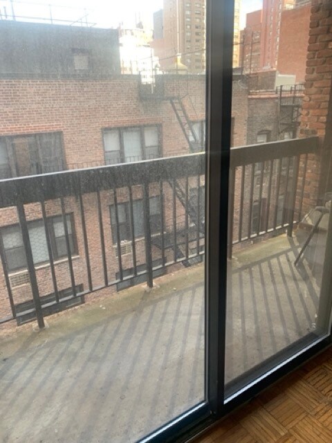 Foto del edificio - 507 E 80th St