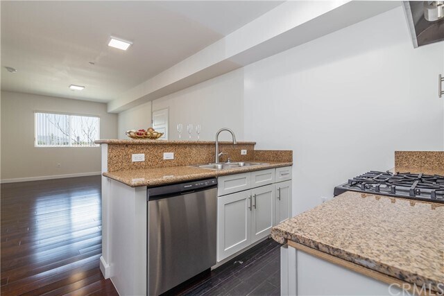 Foto del edificio - 11740 Vanowen St